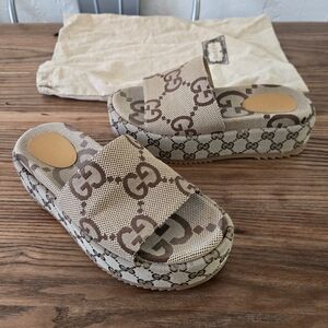 Gucci Angelina Maxi GG Platform Slide Sandals #623212 Size 37.5 Us 7.5
